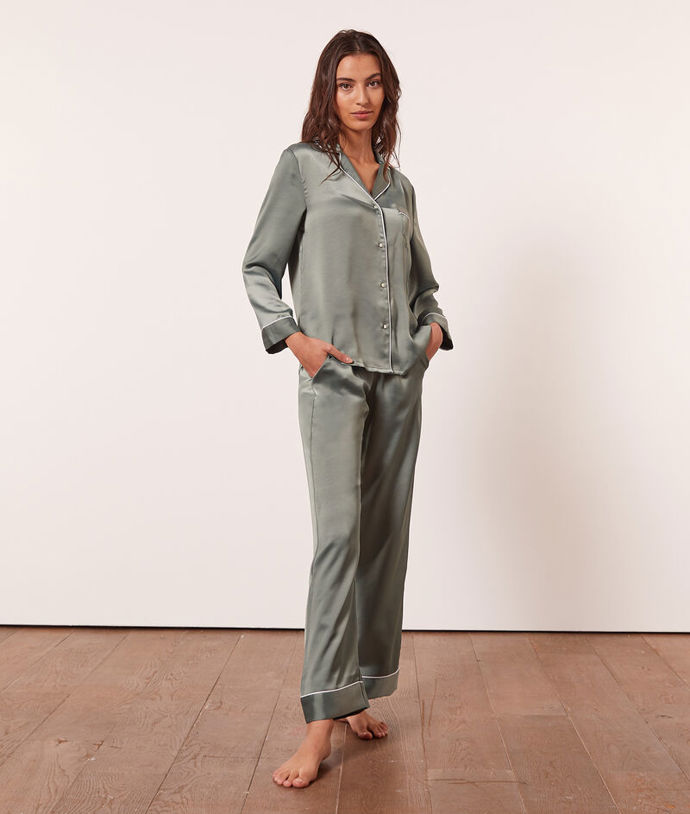 Saténová pyžamová košile. Etam PARIS, 573 Kč. 