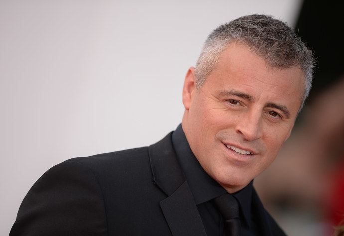 Herec pochází z chudých poměrů a rodiny, kde se všichni živili manuální prací. Proto se vyučil tesařem.