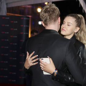 Adam Mišík se v Karlových Varech objevil s novou přítelkyní, dcerou Ivy Kubelkové, Natálií Jiráskovou.