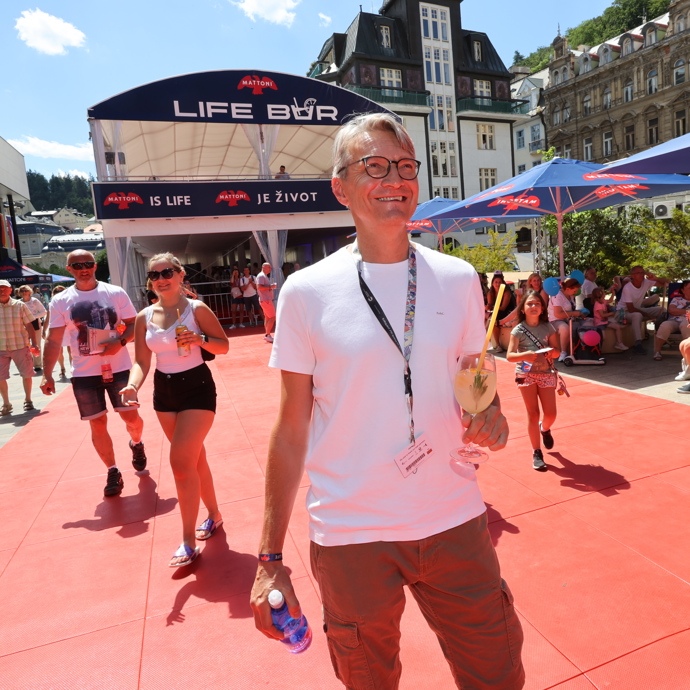 Zbytek července hodlá Jan Svěrák strávit se svým tátou Zdeňkem na chalupě.