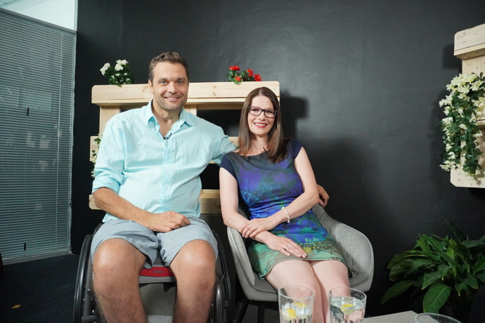 Dnes se Martin Zach věnuje charitativní činnosti, má manželku Martinu a dvě děti. 