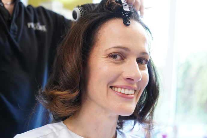 Nyní sází na péči odborníků a vrátila se k chemickému, ale šetrnému barvení.