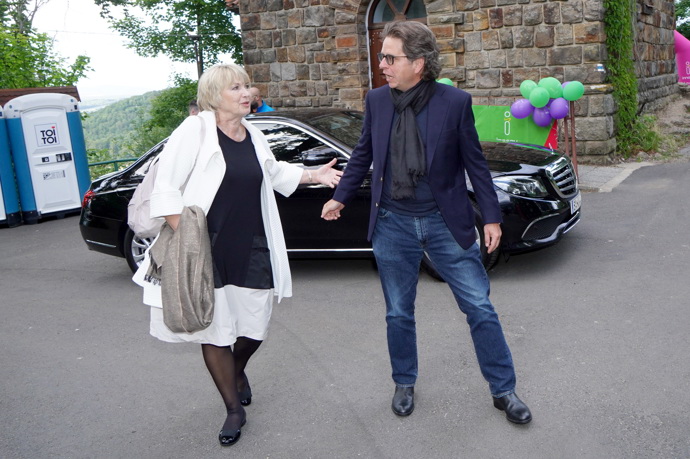 Herečka Eliška Balzerová letos vyrazila na večírek, konaný ve výšce rozhledny. Byla okouzlena.