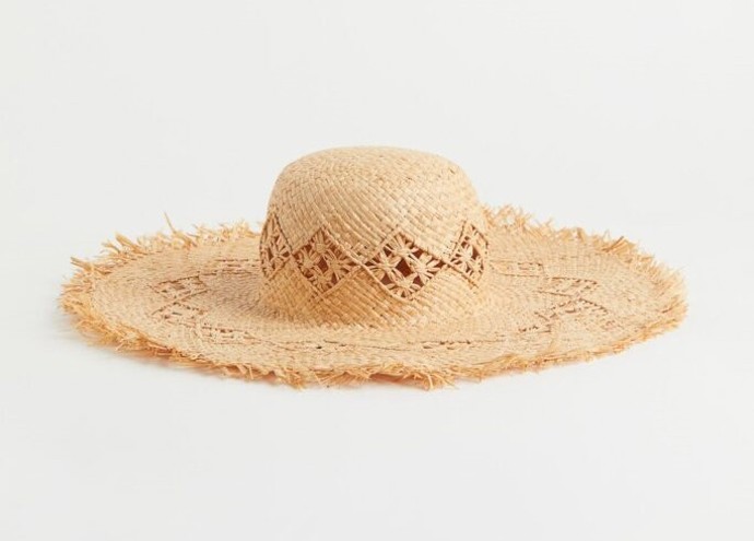 Béžový straw hat. H&M, 499 Kč
