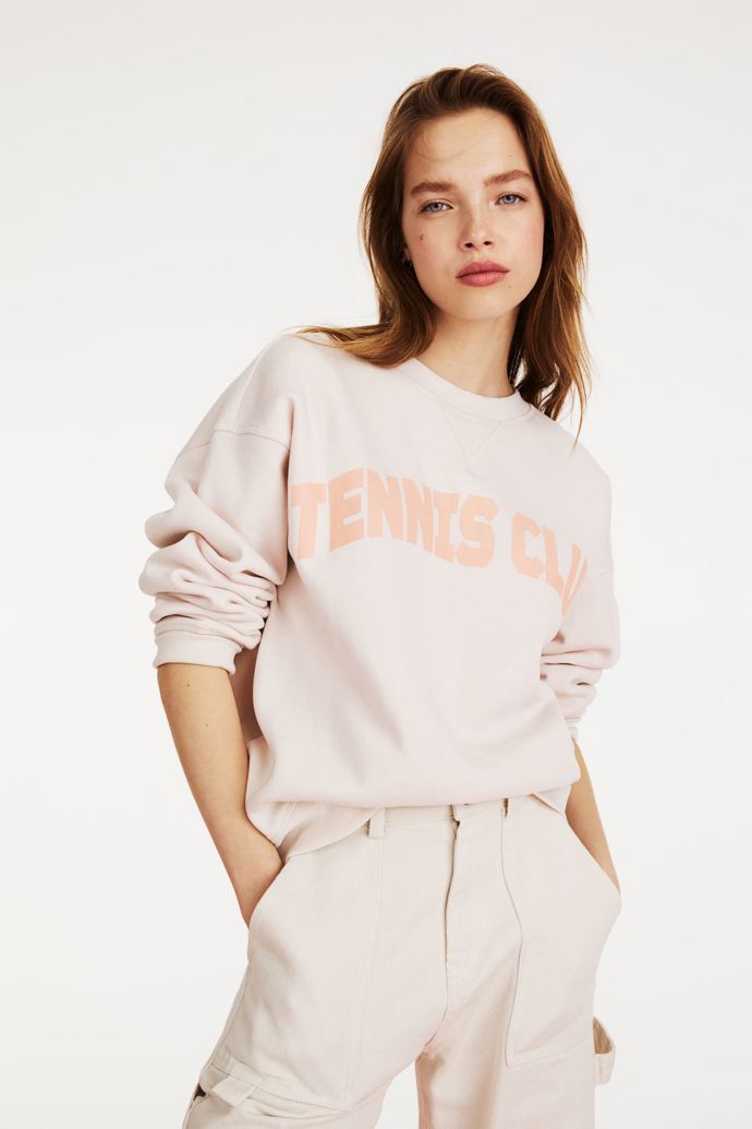 Světle béžová mikina. H&M, 299 Kč