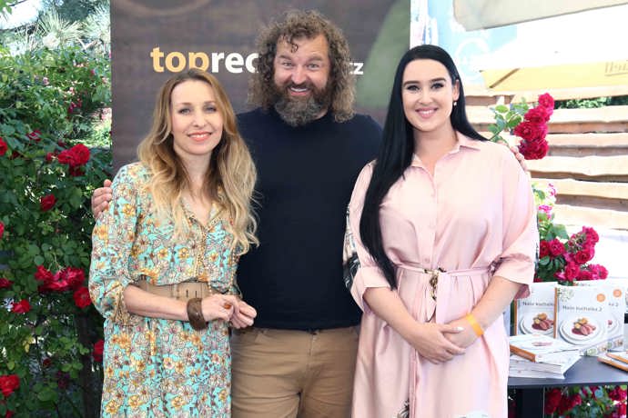 Mezi kmotry kuchařky tenkrát nechyběli kromě Terezy Bebarové ani Josef Maršálek a cukrářka Besky.