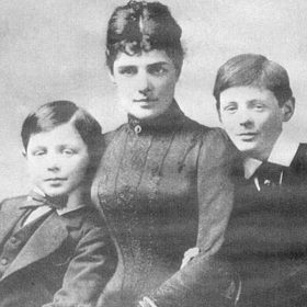 "Nikdy neustupujte v maličkostech ani ve velkých věcech, o kus ani o kousek, ledaže byste ustoupili cti a dobrému mravu."