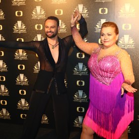 Herečka je plná energie a její reakce jsou bezprostřední.