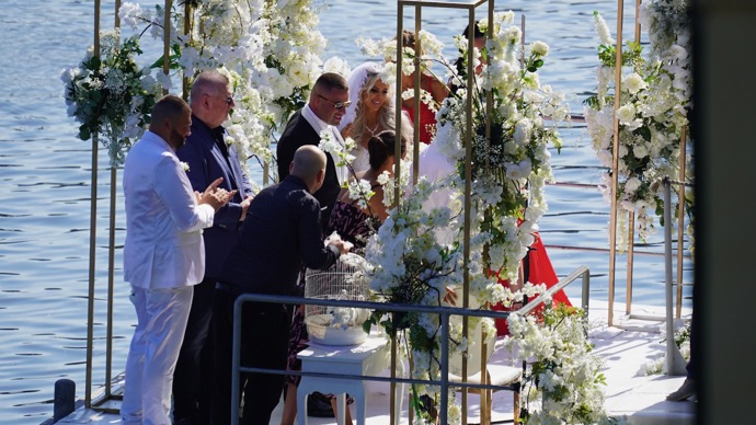 Vyměnili si prstýnky. 