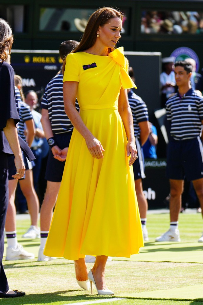 Kate Middleton včera oslnila na wimbledonském kurtu.