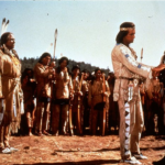 Vinnetou - Rudý gentleman: Vinnetou (Pierre Brice) a Old Shatterhand (Lex Barker) musí bojovat proti padouchům, kteří plánují zničit mír mezi indiány a bělochy.