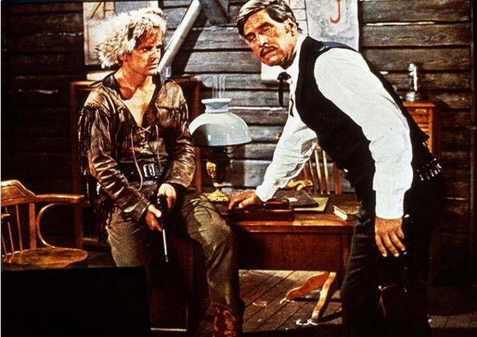 Ve filmu Vinnetou - Rudý gentleman se sešlo několik válečných veteránů - americká pěchota, francouzští výsadkáři, wehrmacht atd.