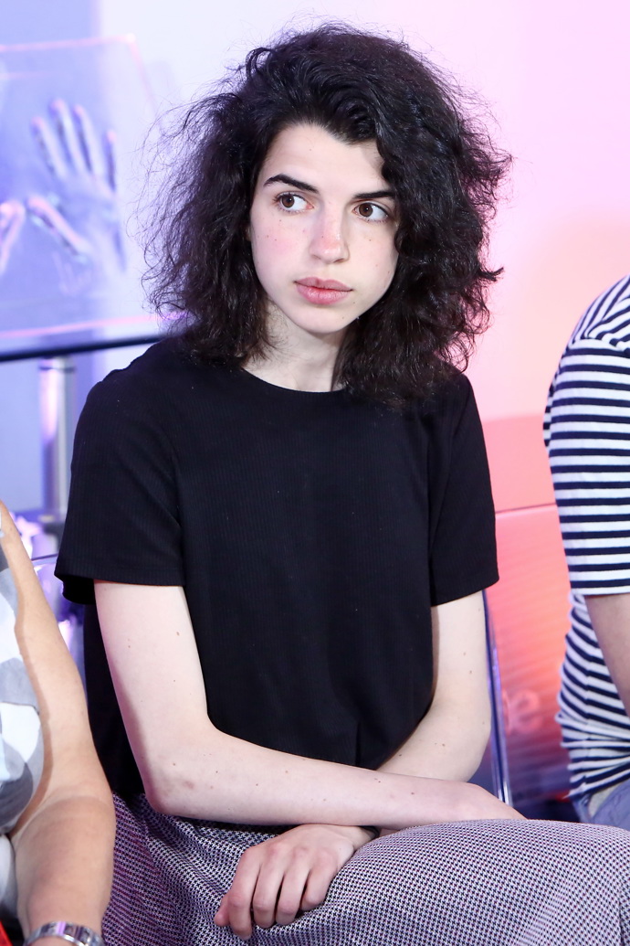 Antonii Formanové je 24 let, ale stále působí jako děvčátko.