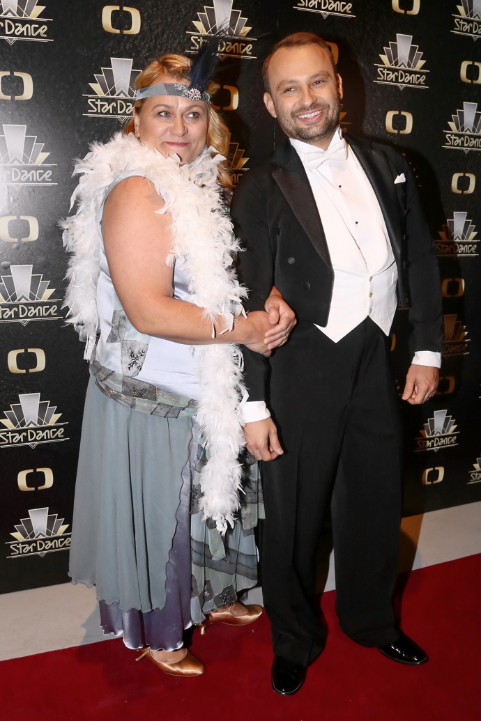 V roce 2018 absolvovala Pavla Tomicová taneční soutěž StarDance, kde byl jejím partnerem Marek Dědík. Za fyzickou dřinu zaplatila jako všichni pár kilogramy váhy.