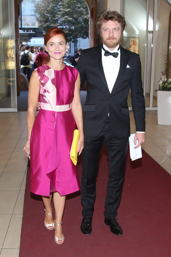 O poznání serióznější šaty než na zahájení karlovarského festivalu vynesla Radka Třeštíková na premiéru filmu režiséra Rudolfa Havlíka (na snímku) Po čem muži touží.