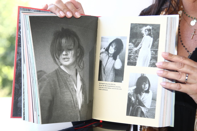 Kniha Moje máma Jana Brejchová je plná vzácných vzpomínek a fotografií.