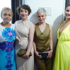 Znatelně pohublá herečka zde prezentovala svůj nový film A pak přišla láska...