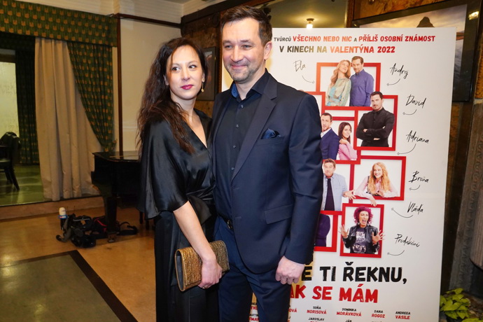 Ondřej se dokonce nechal slyšet, že by se ani moc nebránil dalšímu potomkovi. Dva už má z manželství s herečkou Kateřinou Lojdovou.