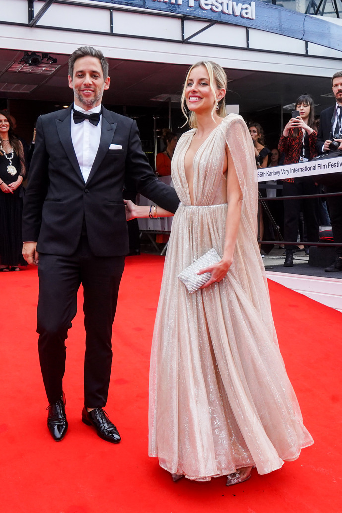 Janek Bartoška přišel v doprovodu někdejší Miss Slovensko Denisy Mendrejové. 