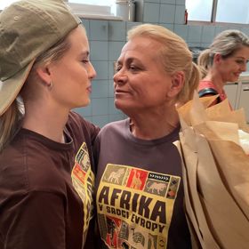 K jubileu gratulovala Tomicové také Michaela Pecháčková alias Sid. „Pavle bych popřála jen to nejlepší. Je to výborná kolegyně, tak hlavně, aby nás dlouho bavila svým smíchem a nadhledem. Je skvělá,“ vzkázala jí mimo jiné.