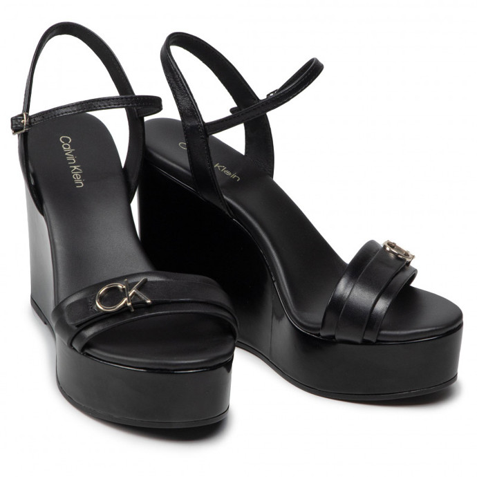Černé sandálky na klínku CALVIN KLEIN. eObuv, 2339 Kč