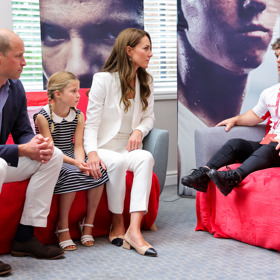 Na Hrách Commonwealthu, které se konaly začátkem srpna v Birminghamu, obula Kate dvoubarevné lodičky značky Camilla Elphick v přepočtu za 7400 Kč.