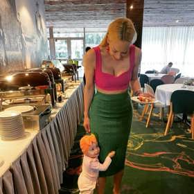 Karolínka má v roce a půl spoustu aktivit a kroužků.