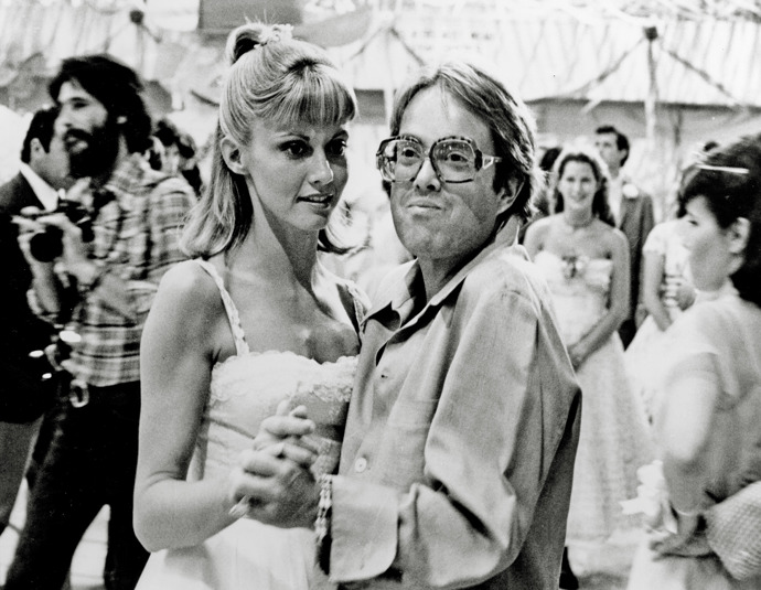 V Pomádě hrála Olivia naivku Sandy, jež se v závěru změní v dračici.