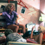 Její věčnou rivalku Rizzo ztvárnila Stockard Channing. Ta už Olivii také vzdala hold. "Nevím, jestli jsem kdy poznala krásnějšího člověka než Olivii. Ona byla esencí léta - vřelá, milá, doslova zářila jako slunce. Bude mi hodně chybět," tweetovala Stockard.