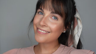 Škola líčení: Konturování obličeje. Vizážistka Diana vás provede rozjasněním pleti krok za krokem