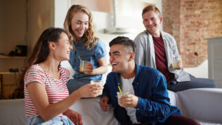 Míša (38): Naši přátelé už byli k nesnesení, tak jsme si přes inzerát našli nové