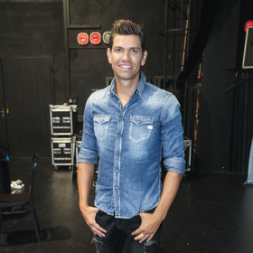 Moderátor Petr Vojnar provází finalisty Muže roku od prvních castingů, proto na finále nemohl chybět. Bohužel slavnostní akci svým outfitem podcenil a džínovou košilí velký dojem neudělal. 