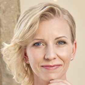 Ústředním motivem setu je motýl, který symbolizuje nové začátky. 