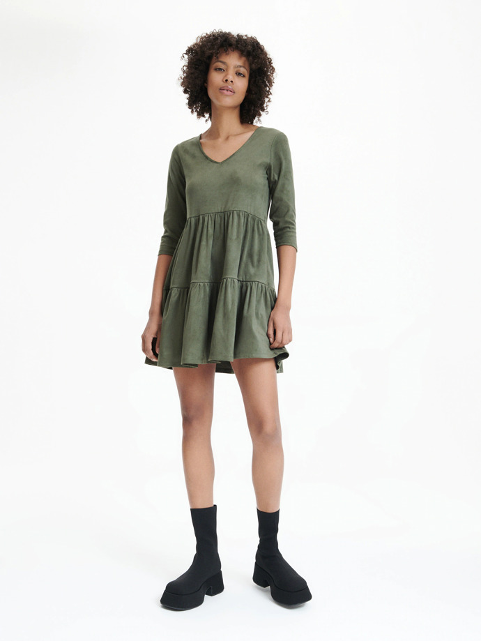 Zelené minišaty. RESERVED, 799 Kč