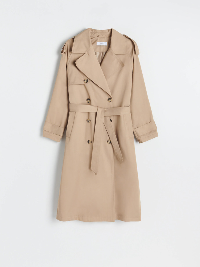 Zlatavě hnědý dámský kabát. RESERVED, 1999 Kč