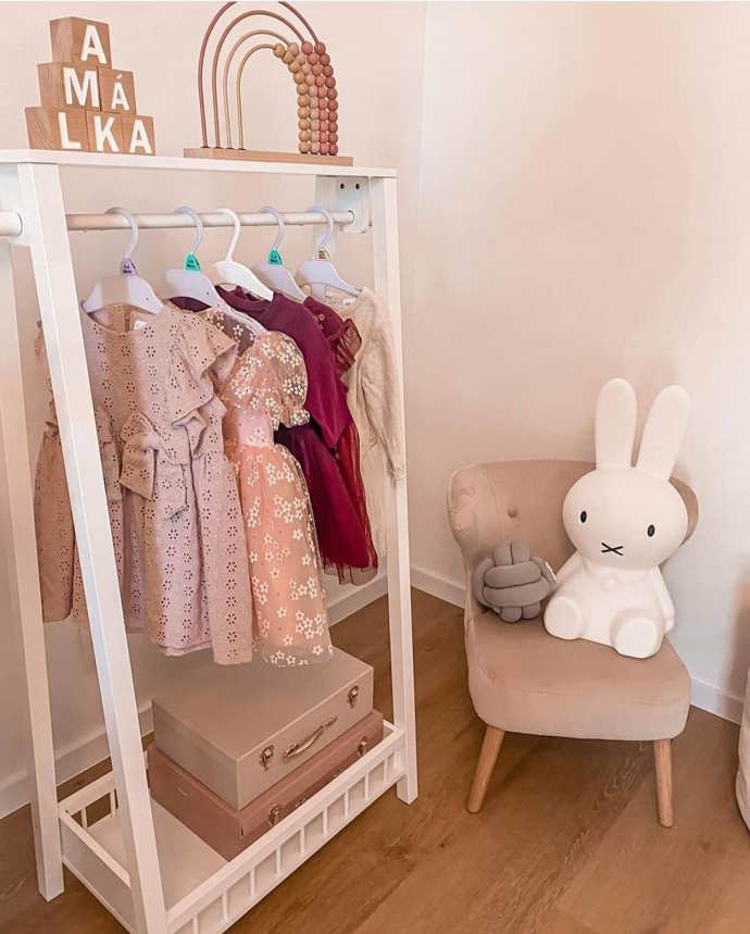 Takto vypadá dětský pokoj její dcerky Amálky.