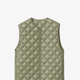 Dámská prošívaná zelená vesta. Mango, 899 Kč