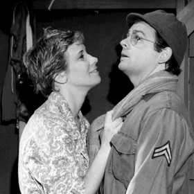 Gary Burghoff byl v civilním životě dvakrát ženatý.