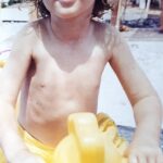 Goran Maiello, seriálový představitel Vojty Rokla, má zkušenosti z české i italské školy. „Italská škola byl jeden velký chaos, nepořádek a žádná disciplína," vzpomíná.