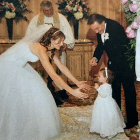 Ivana Gottová byla tenkrát ve čtvrtém měsíci těhotenství, u obřadu nechyběla prvorozená dcera Charlotte.