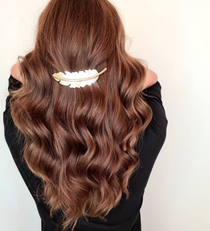 Bývá pro ně většinou velmi těžké najít jen jediný pravý účes.