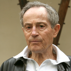 Jan Tříska byl český divadelní a filmový herec. Část života prožil v emigraci.