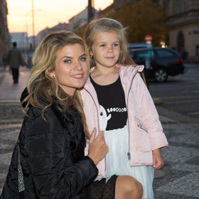 Péče o Anetku a ročního Matěje tak nyní spočívá převážně na jejích bedrech.