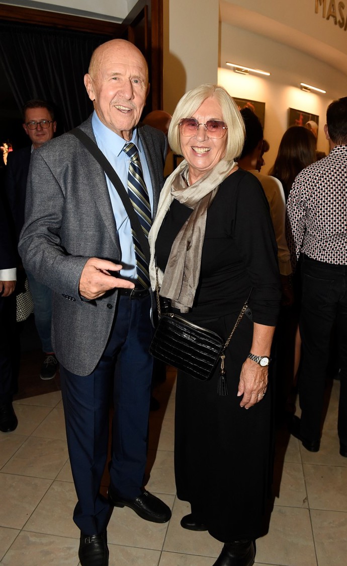 Na muzikál se přišel podívat i Petr Nárožný s manželkou Ivou. 