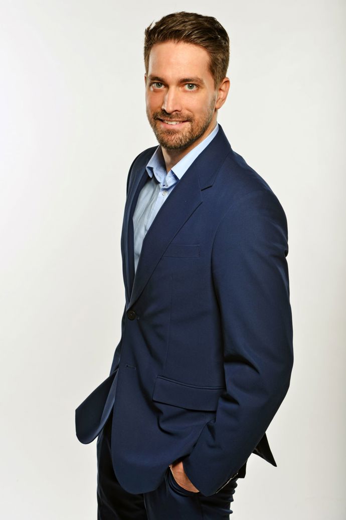 „Seděl jsem v první lavici s mojí velkou školní láskou Martinou, ve třetí třídě už jsem seděl s někým jiným," lituje zpětně Robert Urban.