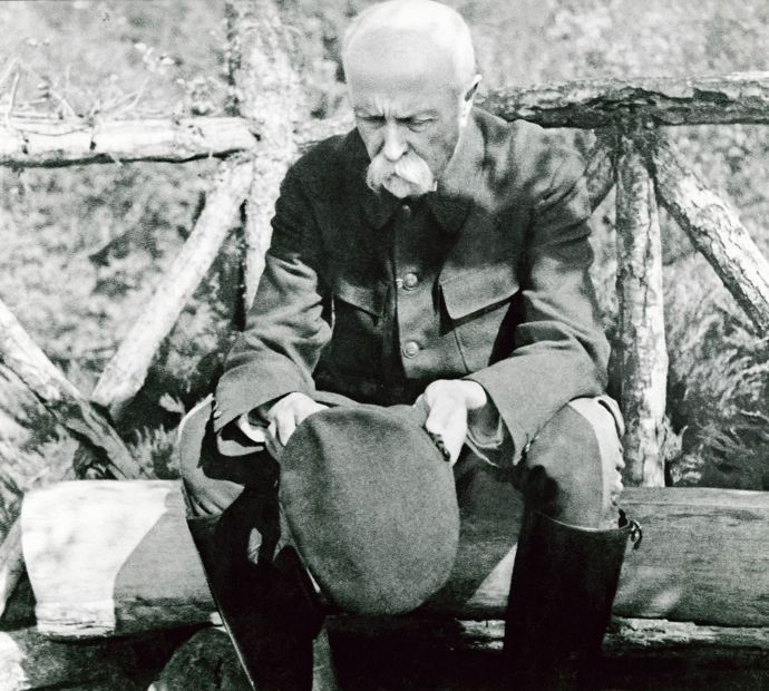 "Válka je zlo, a velké zlo. Život nečestný je však horší."