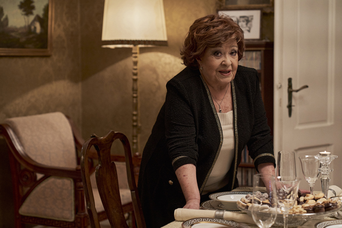 Na herečku Skálovou (Jiřina Bohdalová) čeká i setkání s přítelem v podání Pierra Richarda.