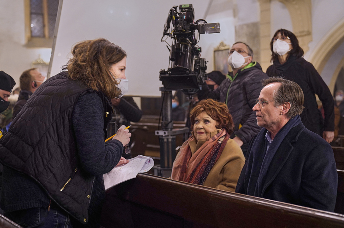 Jiřina Bohdalová se s Karlem Rodenem setkala před kamerou už ve filmu u Corpus Delicti (1991). Nyní ale poprvé hraje jeho matku.