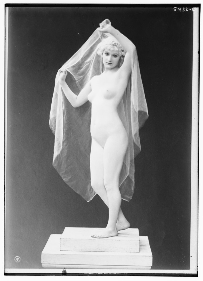 V Rusku ji dokonce chtěli hnát k soudu za svádění. 