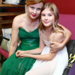 Jako malou holčičku ji máma Jitka Schneiderová ráda brala do společnosti.